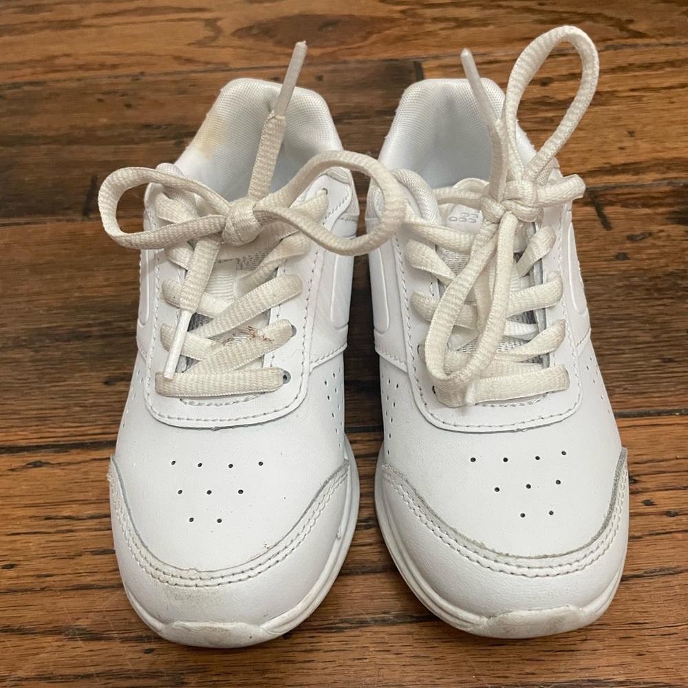 Girls Solid White Cheer Shoes